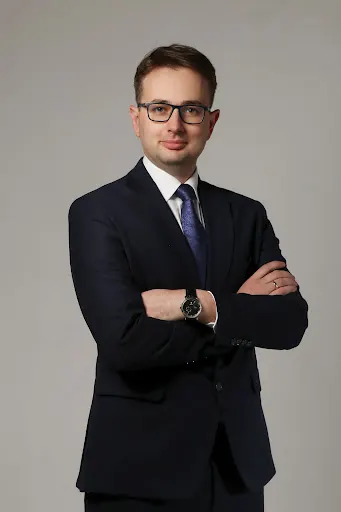 Radca prawny Wrocław prawnik Michał Kucharski odszkodowania spadkowe porady prawne dział spadku podział majątku zachowek